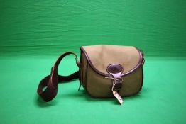 A QUALITY CANVAS AND LEATHER CARTRIDGE BAG