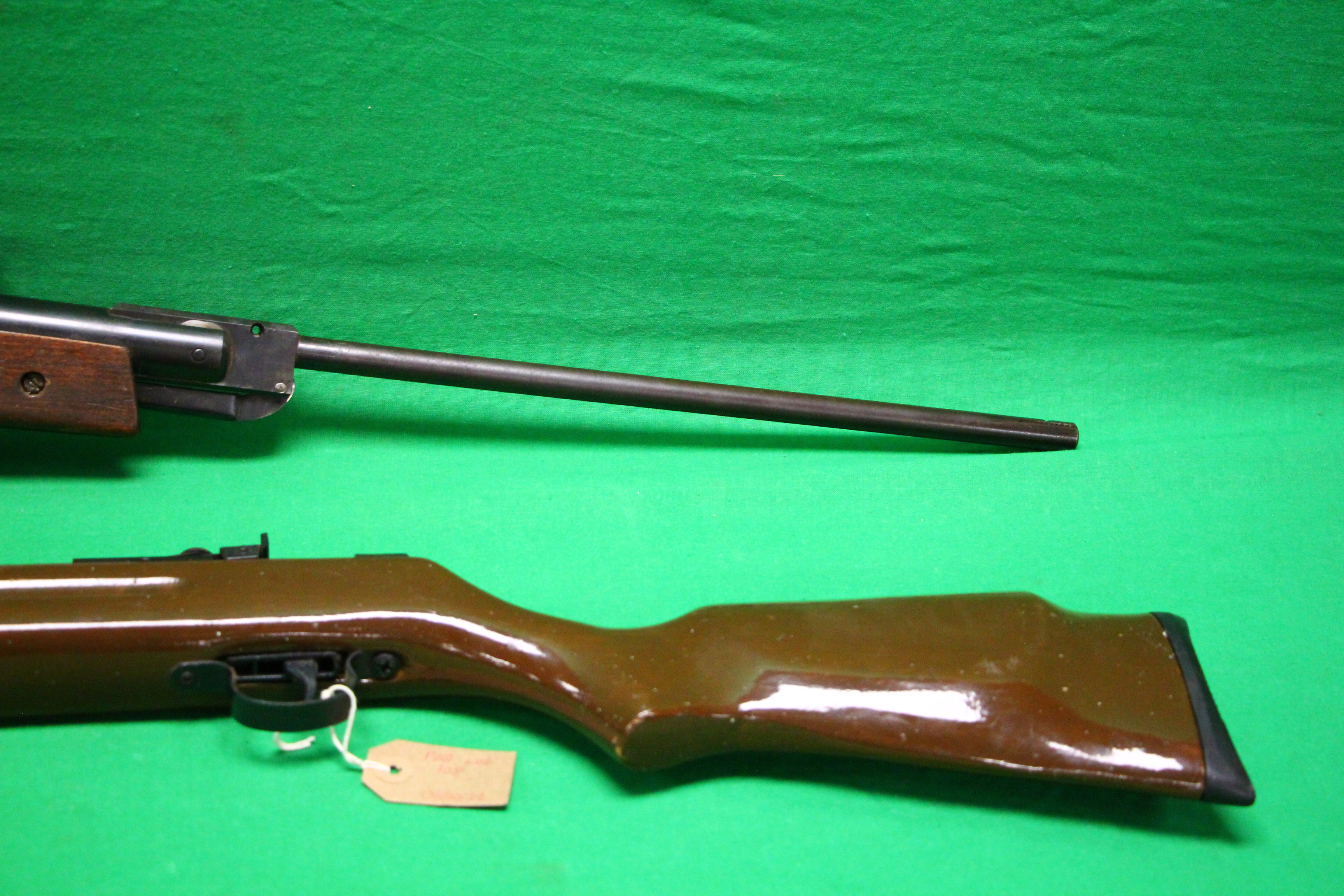 TWO VINTAGE AIR RIFLES TO INCLUDE .22 SNOW PEAK UNDERLEVER AND A HUNGARIAN . - Image 4 of 9