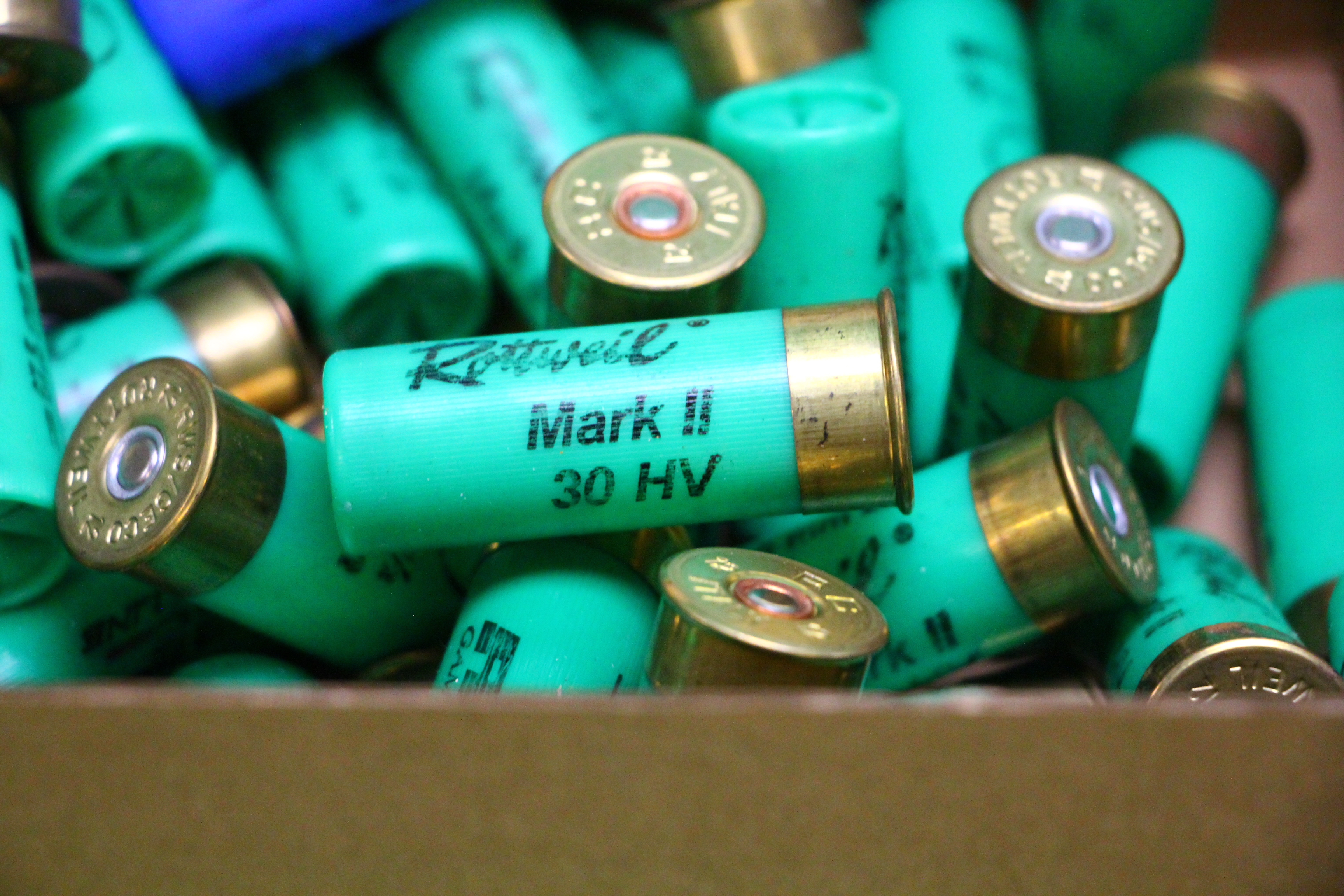 60 X 12 GAUGE MIXED CARTRIDGES TO INCLUDE RC 30 GRAM 6 SHOT, KENT 28 GRAM 7.5 SHOT, ETC. - Image 3 of 4