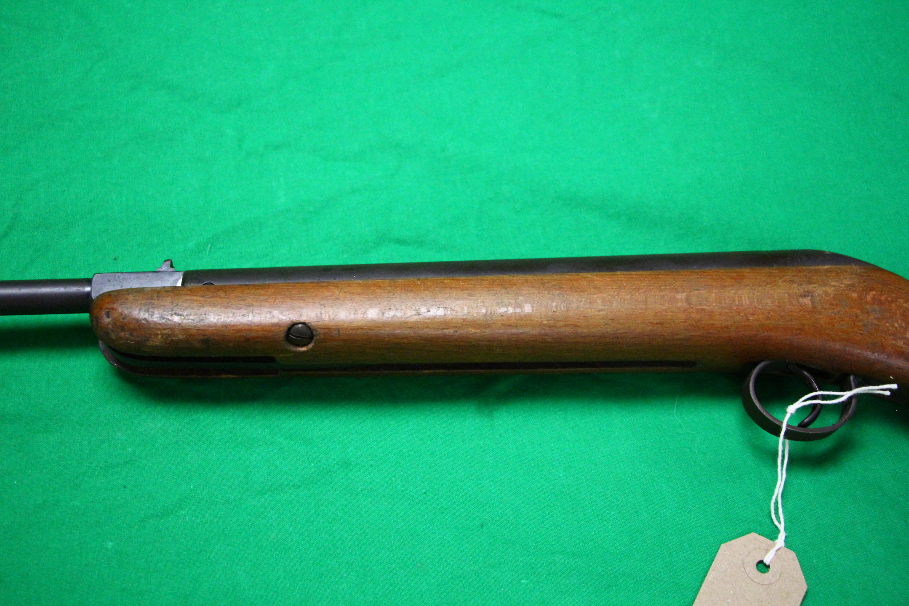 A VINTAGE .177 BREAK BARREL AIR RIFLE No. - Image 6 of 8