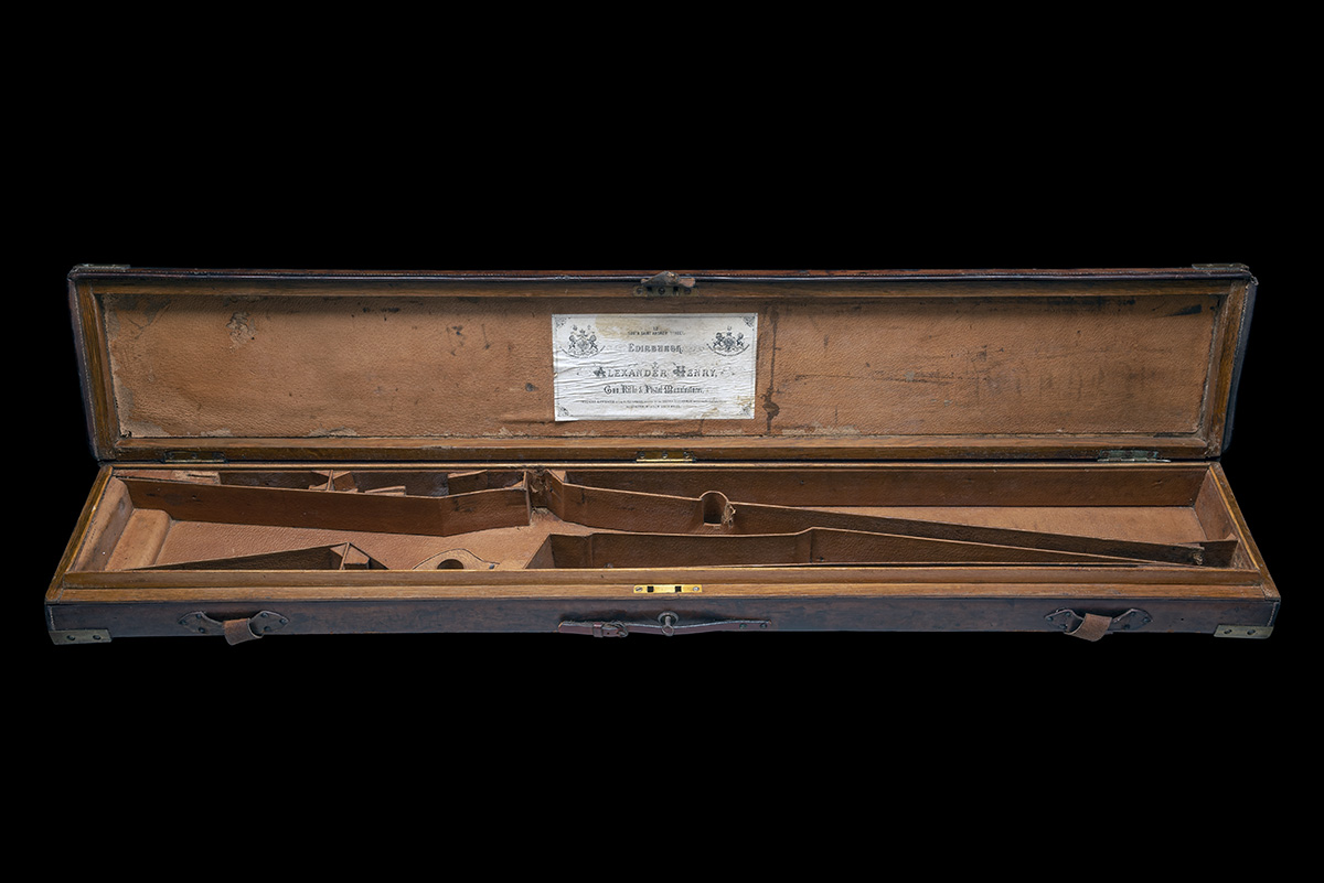 ALEXANDER HENRY, EDINBURGH A SCARCE BRASS MOUNTED OAK AND LEATHER GUNCASE FOR A SMALL-FRAME