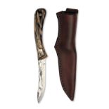 RAY WARD GUNSMITHS, LONDON A BOXED HAND-MADE CUSTOM DAMASCUS SPORTING-KNIFE, MODEL 'FOSSILISED