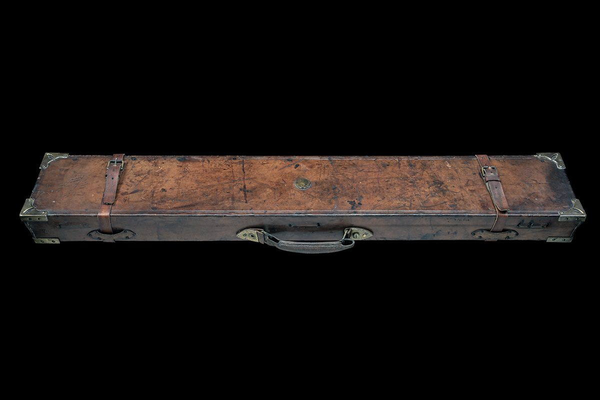 ALEXANDER HENRY, EDINBURGH A SCARCE BRASS MOUNTED OAK AND LEATHER GUNCASE FOR A SMALL-FRAME - Image 2 of 3