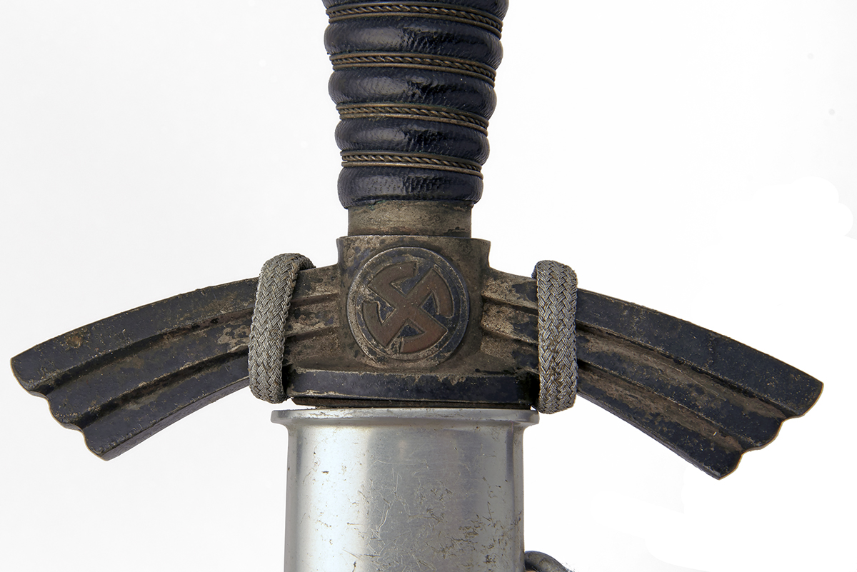 A GERMAN PRE-WORLD WAR TWO TYPE 1 LUFTWAFFE DRESS DAGGER, UNSIGNED, circa 1937, with 12 1/4in. - Image 3 of 3