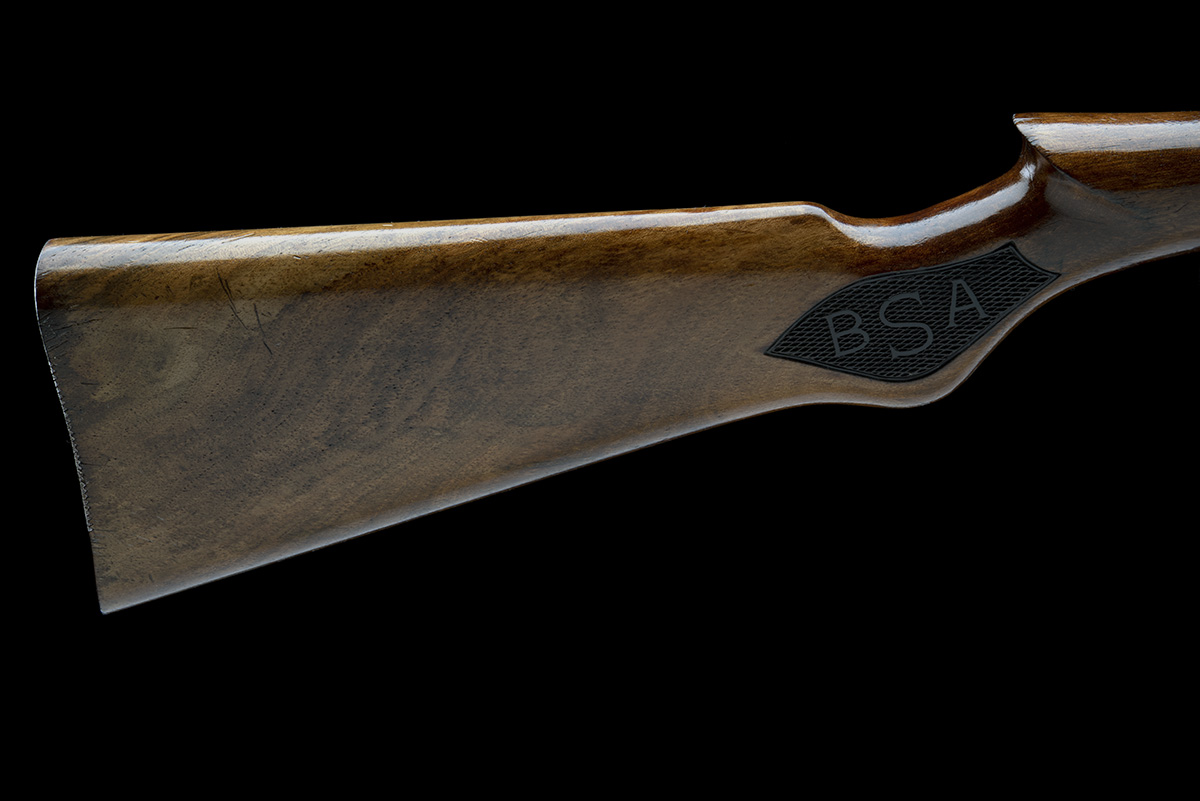 BSA, BIRMINGHAM A GOOD .22 UNDER-LEVER AIR-RIFLE, MODEL 'STANDARD', serial no. S37908, for 1928, - Image 7 of 9