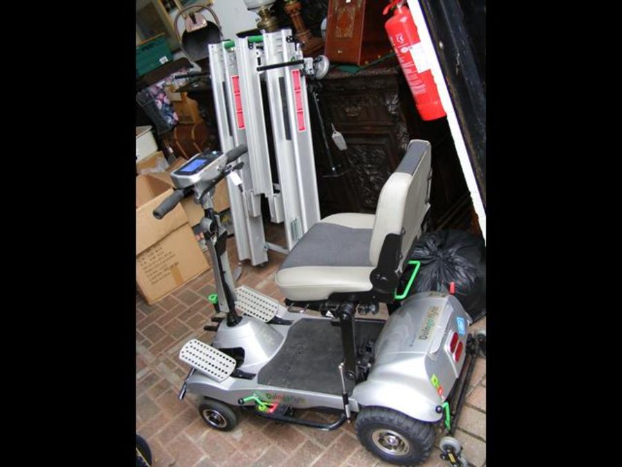 A Quingo Flyte mobility scooter,