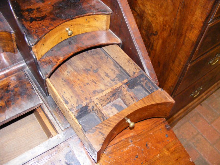 A Queen Anne double domed walnut mirrored bureau b - Image 20 of 27