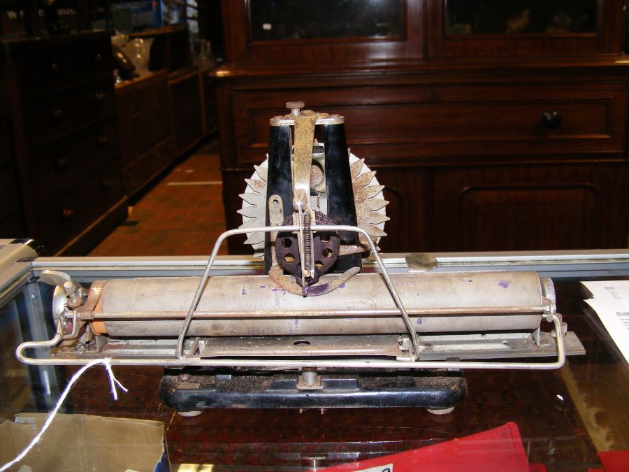 An early Niagara typewriter circa 1902 - Image 4 of 10