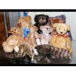 Eleven small collectable bears and animals, variou