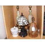 A pair of table lamps, a marble pestle and mortar