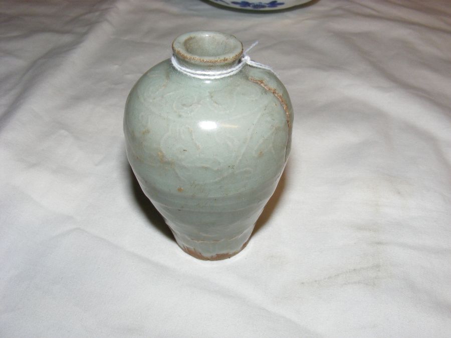 An antique Celadon miniature oriental vase, an opi - Image 2 of 24