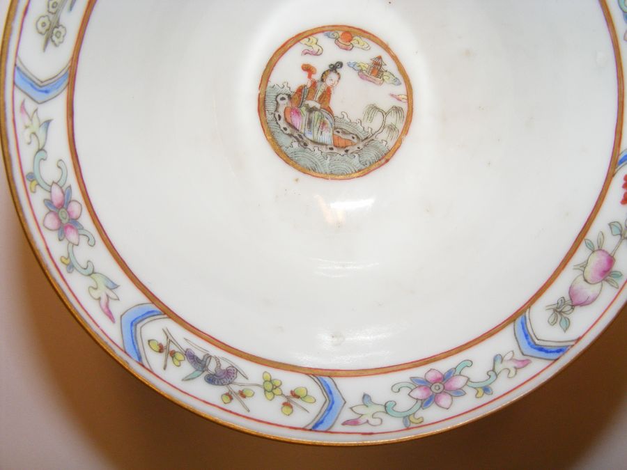 A Chinese Tongzhi Period lady's bowl with hand pai - Image 18 of 20