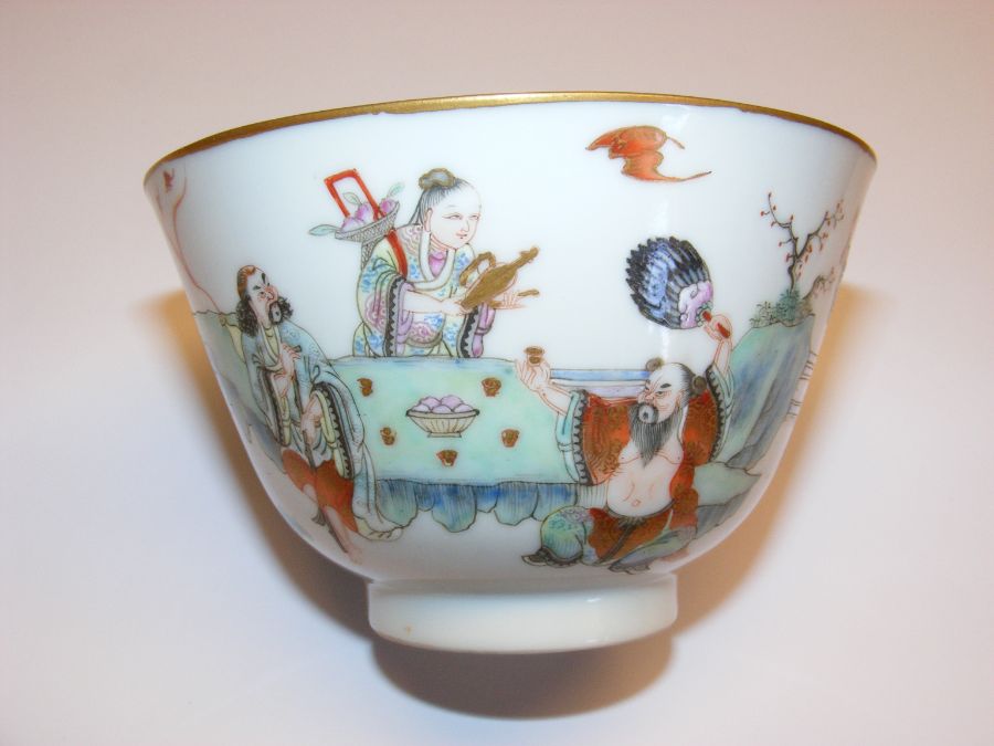 A Chinese Tongzhi Period lady's bowl with hand pai - Image 3 of 20