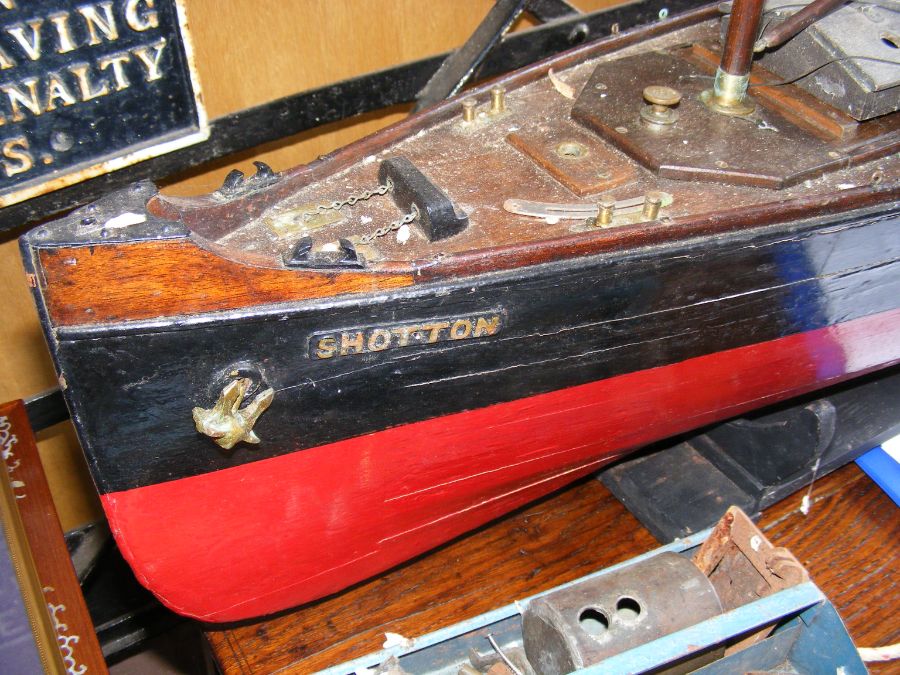 A large scratch built live steam boat - 152cms lon - Image 2 of 7