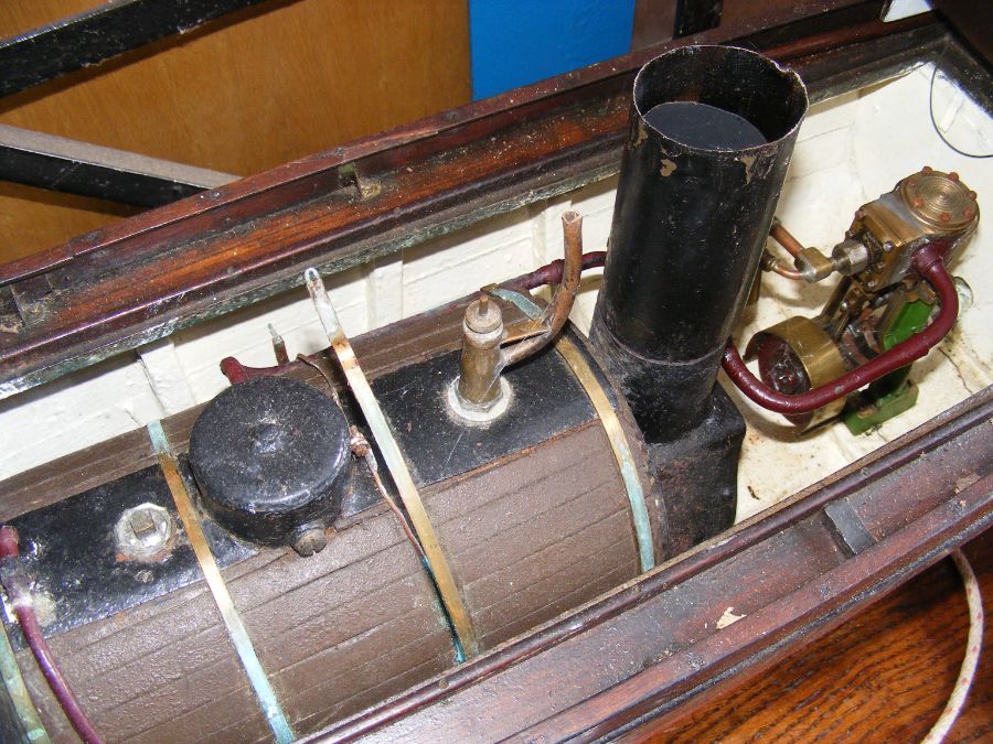 A large scratch built live steam boat - 152cms lon - Image 7 of 7