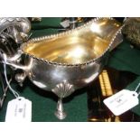 An early (1774?) London silver sauce boat - 8.6 tr