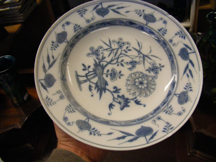 Assorted Meissen blue and white floral pattern cer - Bild 37 aus 39