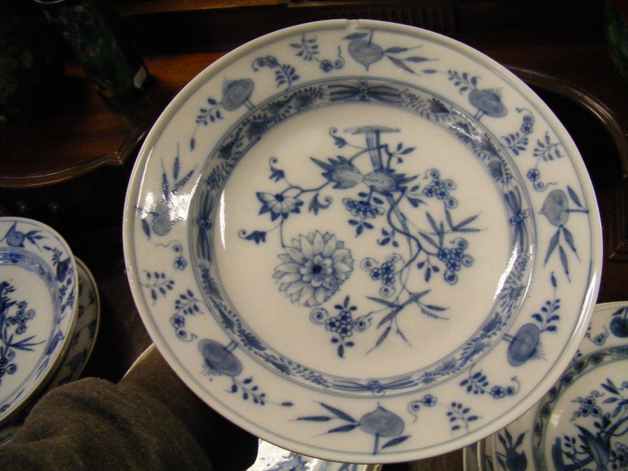 Assorted Meissen blue and white floral pattern cer - Bild 34 aus 39