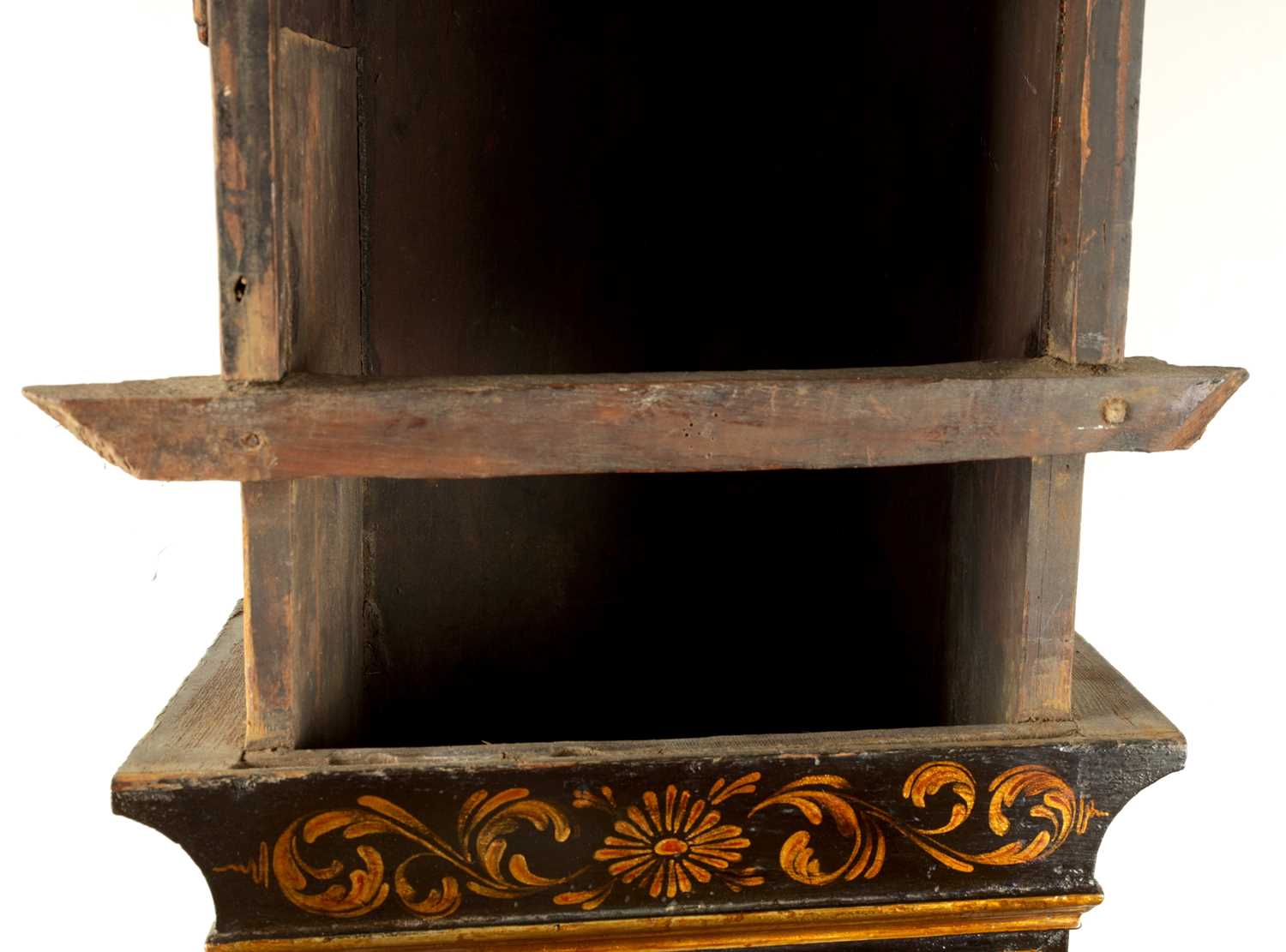 JOHN TICKELL, CREDITON. A RARE EARLY 18TH CENTURY LACQUERED CHINOISERIE TAVERN CLOCK OF LARGE SIZE - Image 17 of 21