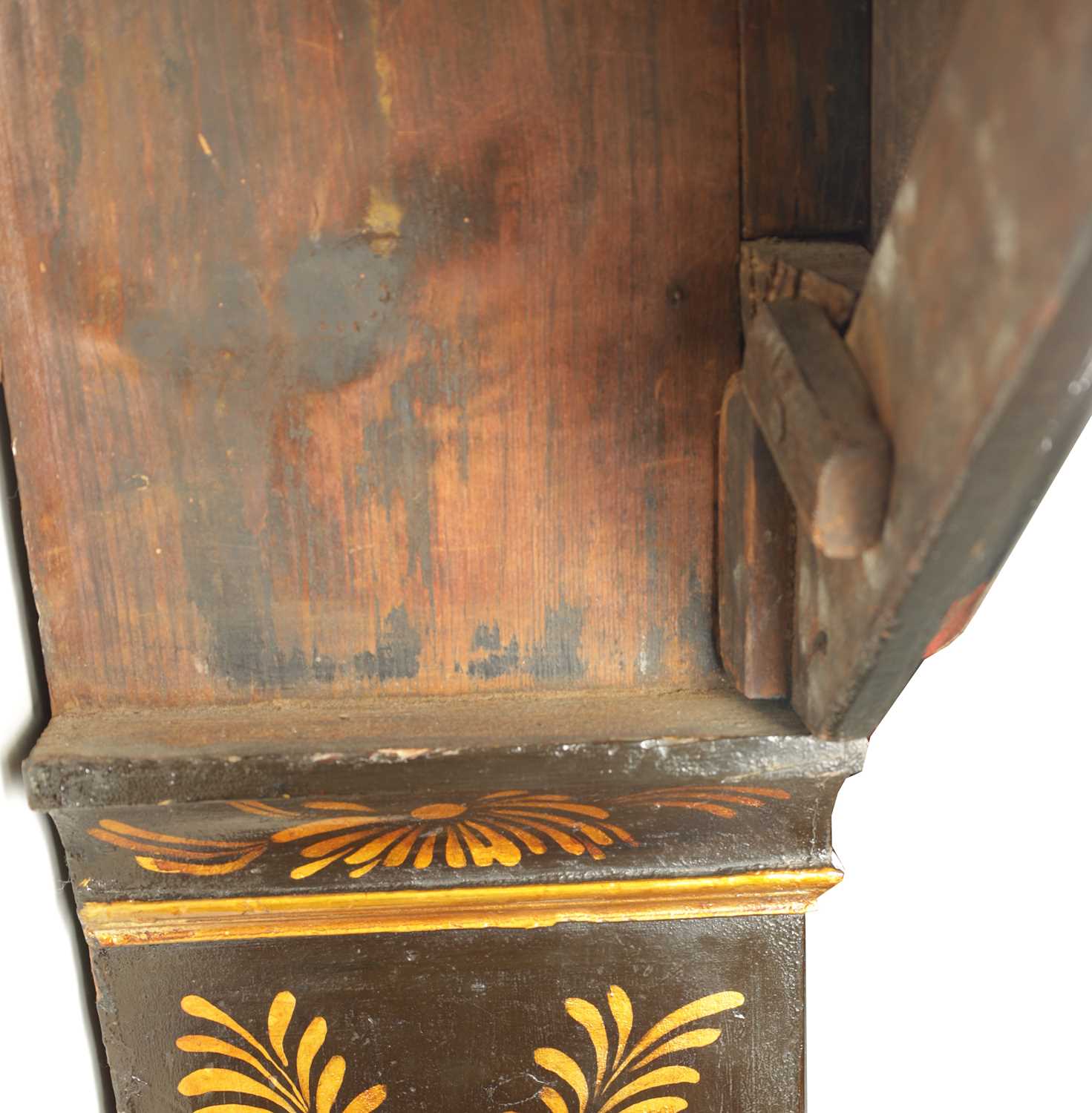 JOHN TICKELL, CREDITON. A RARE EARLY 18TH CENTURY LACQUERED CHINOISERIE TAVERN CLOCK OF LARGE SIZE - Image 12 of 21
