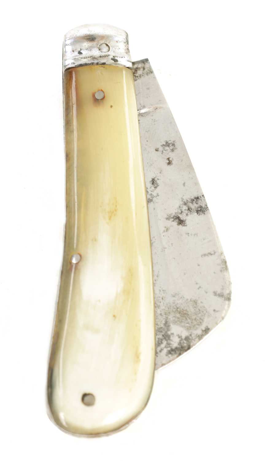A 19TH CENTURY HORN HANDLED PRUNING KNIFE BY W SAYNOR LTD. SHEFFIELD - Image 2 of 4