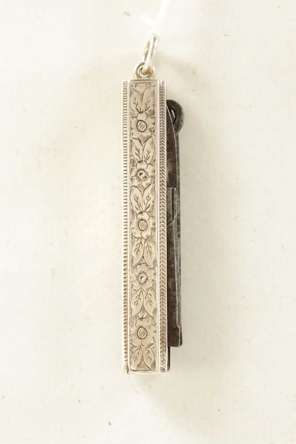 A VICTORIAN BRIGHT CUT SILVER POCKET KNIFE - Image 3 of 5