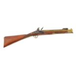 WALLIS. AN EARLY 19TH CENTURY FLINTLOCK COACHING BLUNDERBUSS WITH OVER FLICK BAYONET