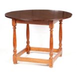 ROBERT 'MOUSEMAN' THOMPSON AN UNUSUAL OAK CIRCULAR TABLE