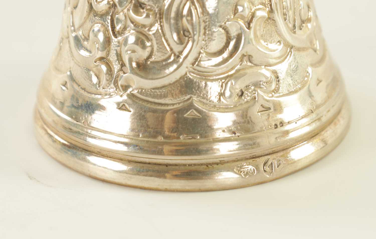 A LATE 19TH CENTURY DUTCH EMBOSSED MINIATURE BELL - Image 5 of 6