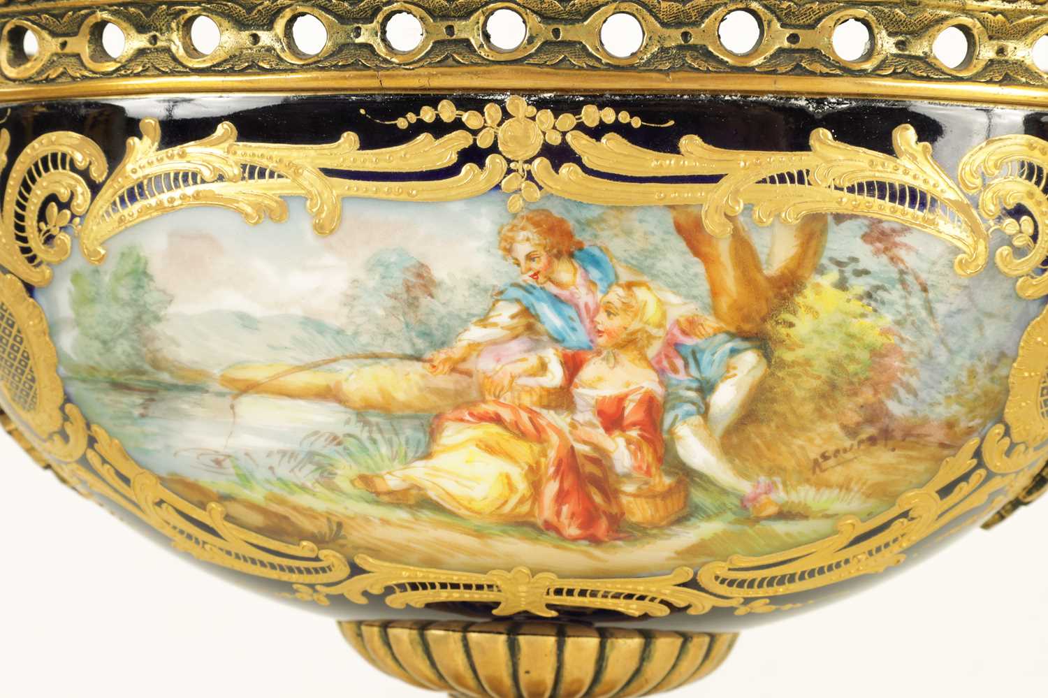 A GOOD 20TH CENTURY PARIS PORCELAIN AND ORMOLU MOUNTED THREE PIECE GARNITURETURE SET - Image 5 of 11