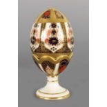 A ROYAL CROWN DERBY IMARI PATTERN EGG AND CUP