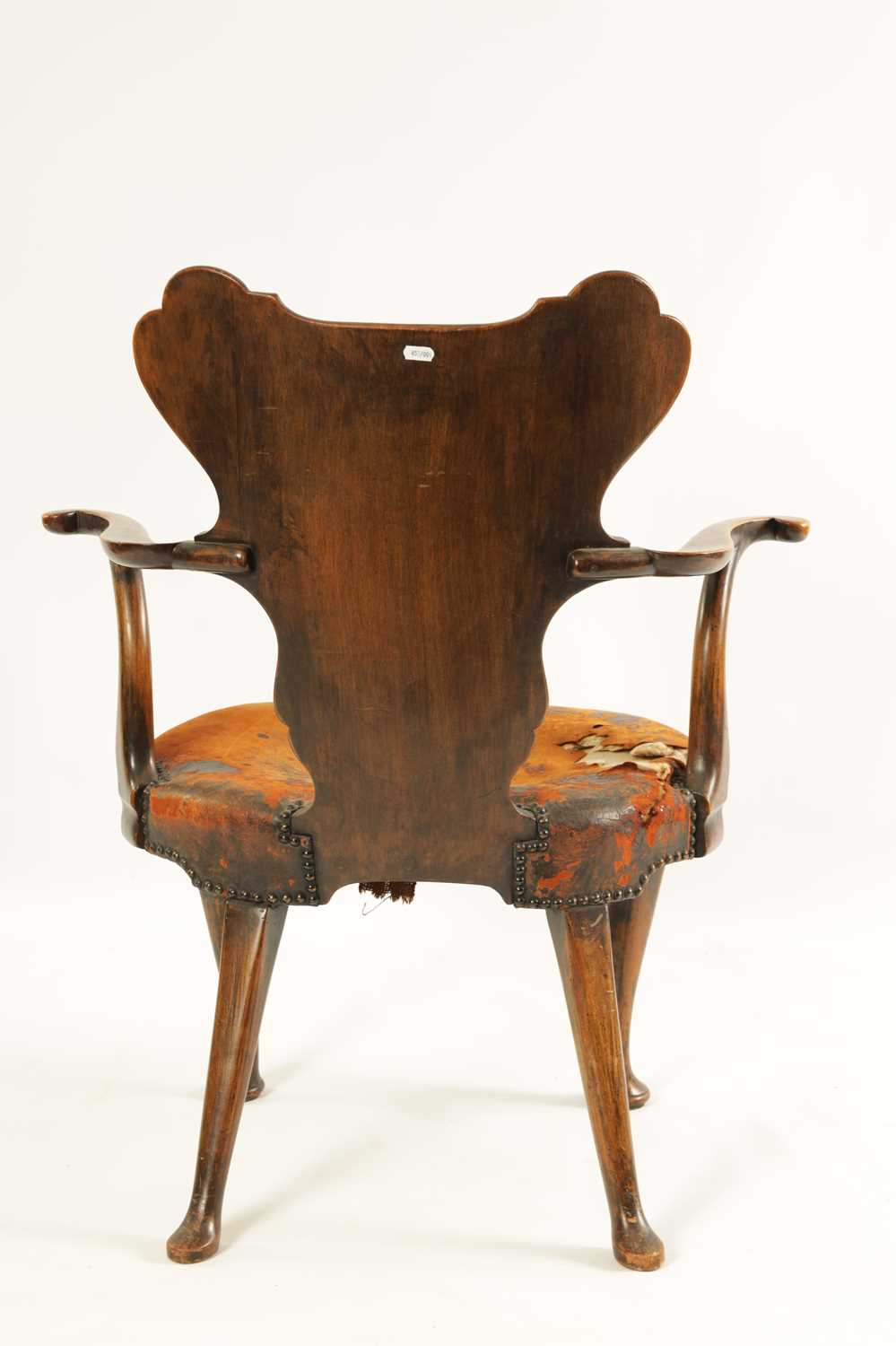 AN EARLY 20TH CENTURY WALNUT OPEN ARMCHAIR IN THE MANER OF GILLOWS - Image 6 of 7