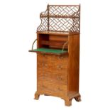 A RARE GEORGE III MAHOGANY LIBRARY SECRETAIRE CHEST OF DRAWERS WITH DETACHABLE BOOK CARRIER