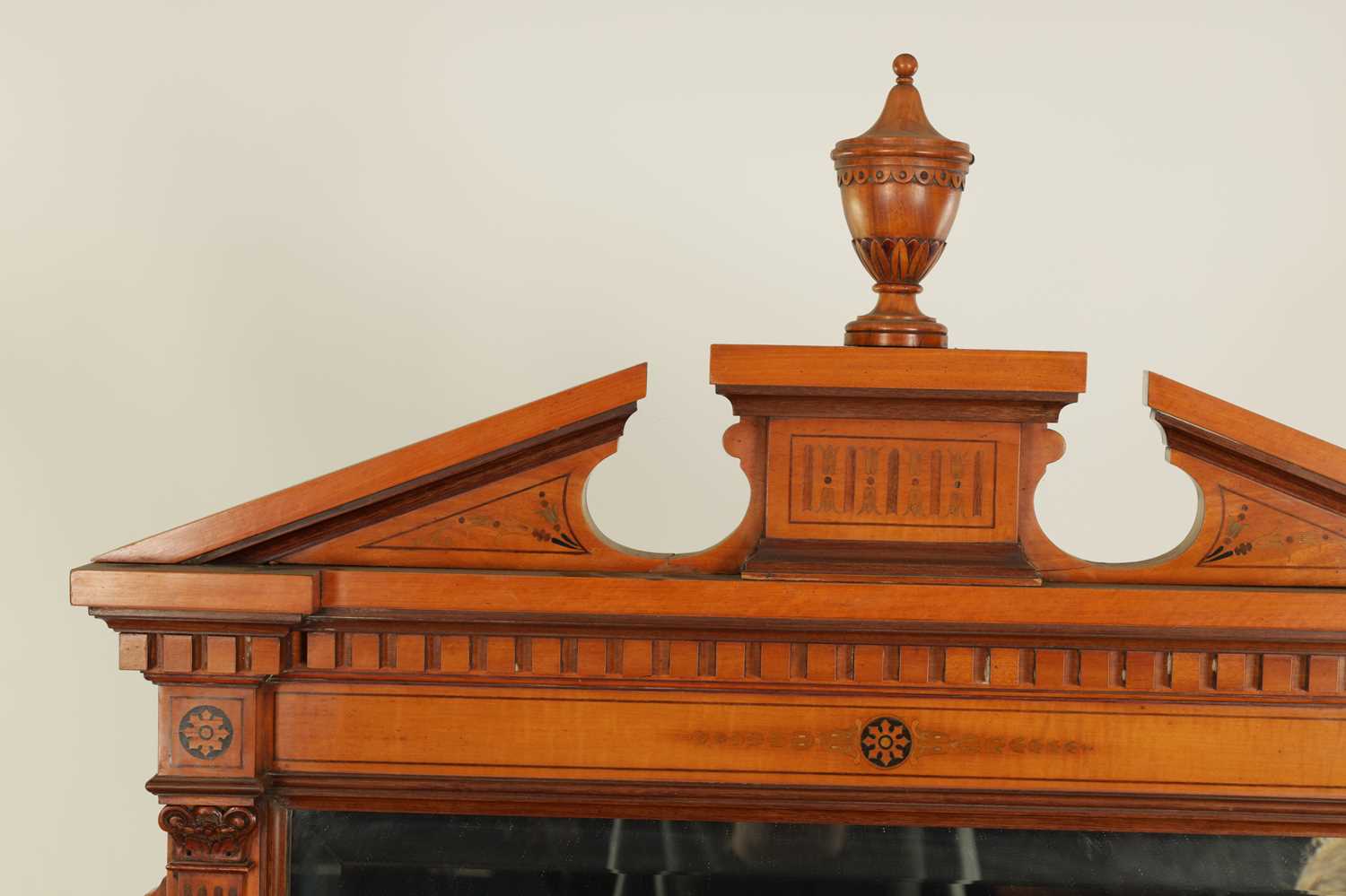 A 19TH CENTURY INLAID SATINWOOD SIDE CABINET - Image 3 of 7