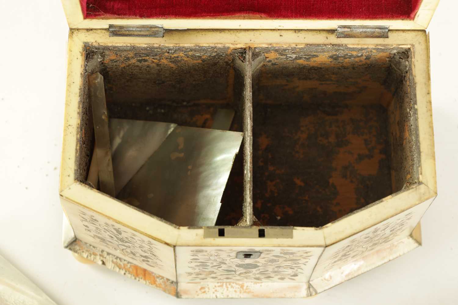 A 19TH CENTURY INLAID MOTHER OF PEARL TEA CADDY WITH CANTED ANGLED FRONT - Image 7 of 10