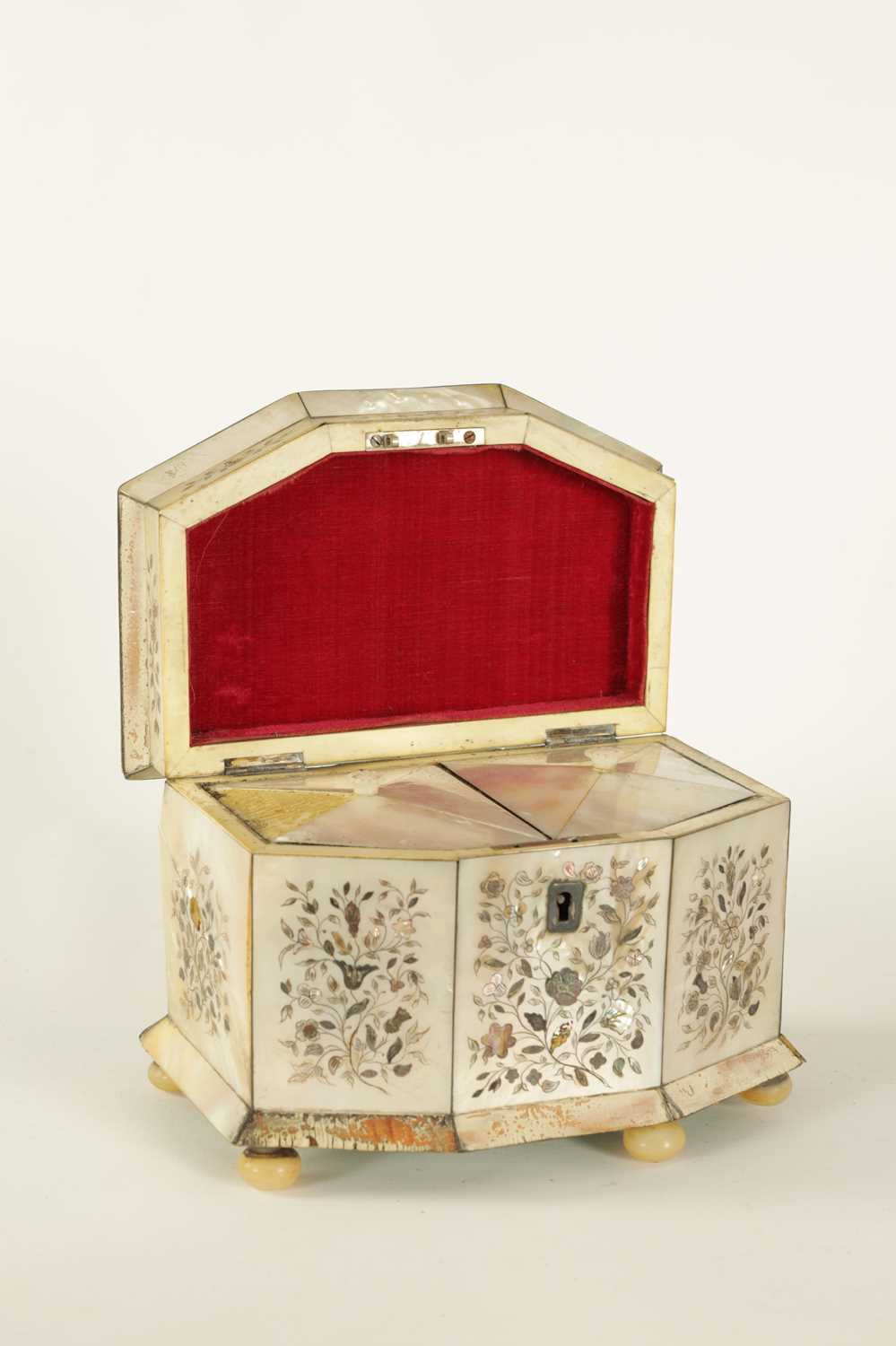 A 19TH CENTURY INLAID MOTHER OF PEARL TEA CADDY WITH CANTED ANGLED FRONT - Image 5 of 10