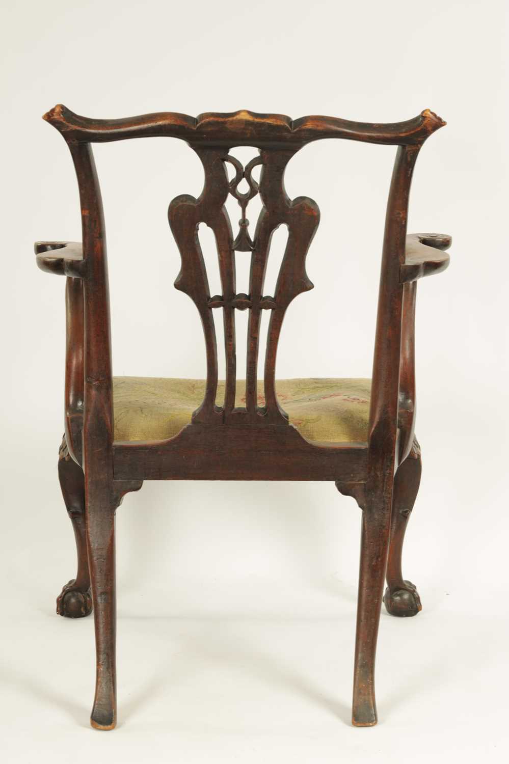 A MID 18TH CENTURY WALNUT OPEN ARMCHAIR IN THE MANNER OF CHIPPENDALE - Image 8 of 10