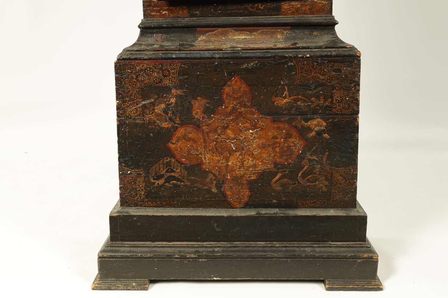 THOMAS LAW, LONDON. A MID 18TH CENTURY CHINOISERIE DECORATED BLACK LACQUER EIGHT-DAY AUTOMATON LONG - Image 3 of 12