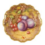 A ROYAL WORCESTER SCOLLOP EDGED CABINET PLATE SIGNED H. AYRTON