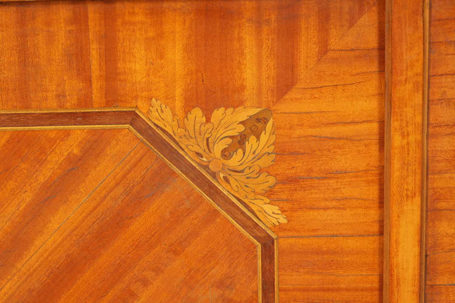 MAPLE & CO. A PAIR OF EDWARDIAN FIGURED SATINWOOD AND MARQUETRY INLAID GLAZED BOOKCASES - Image 5 of 10