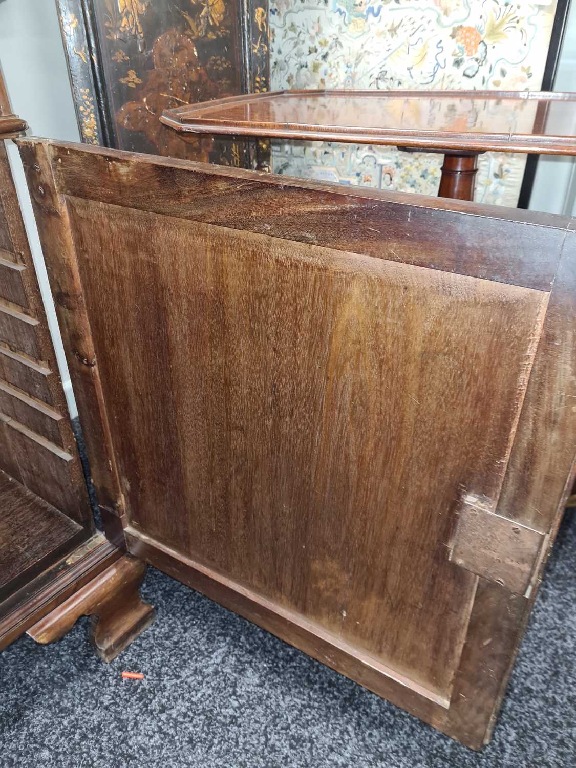 AN UNUSUAL MID 18TH CENTURY CHIPPENDALE DESIGN MAHOGANY FOLIO CABINET - Image 10 of 18