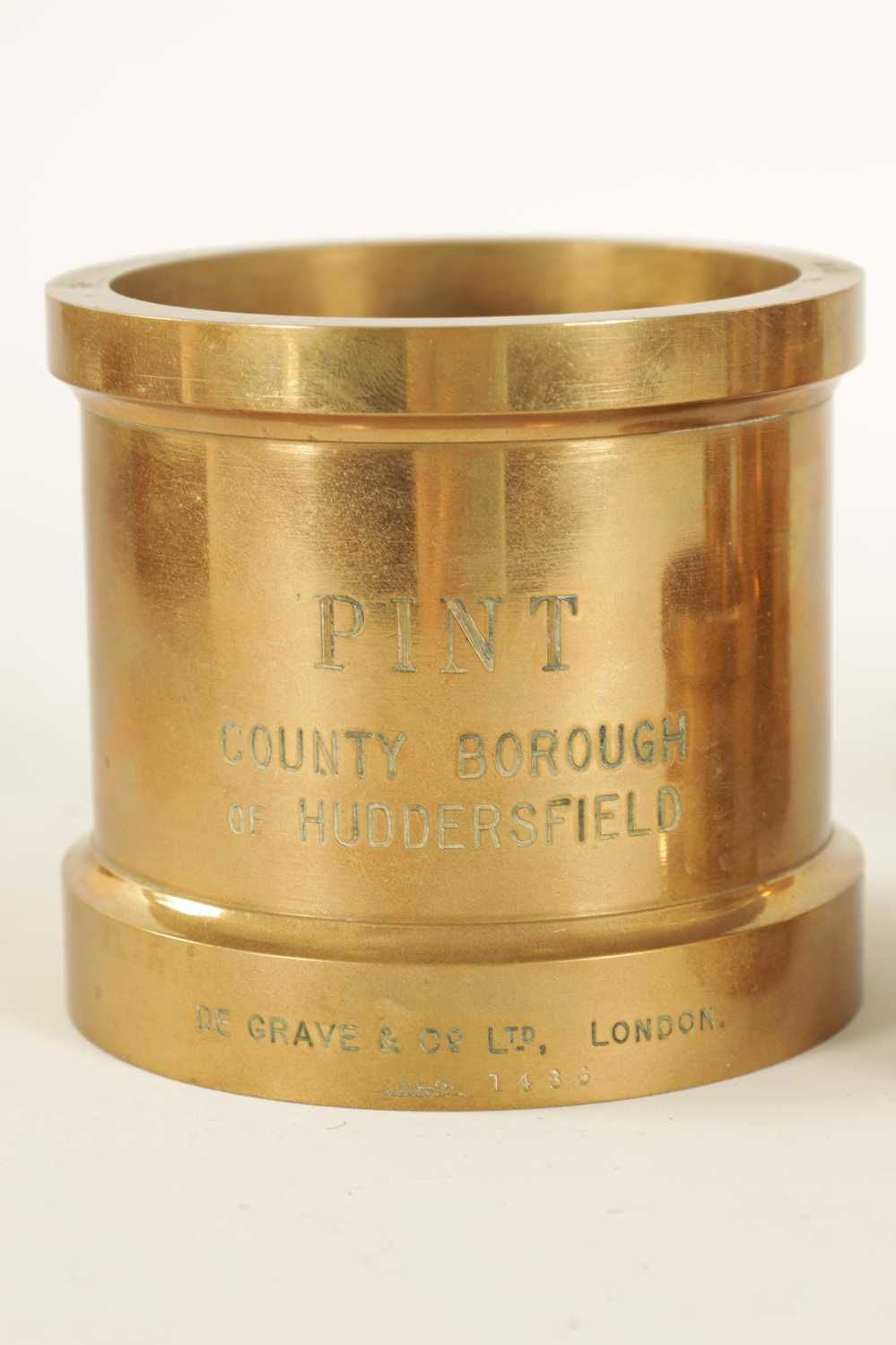 DE GRAVE & CO. LTD, MAKERS LONDON. A GOOD EARLY 20TH CENTURY MAHOGANY CASED SET OF TRADING STANDARDS - Image 12 of 24