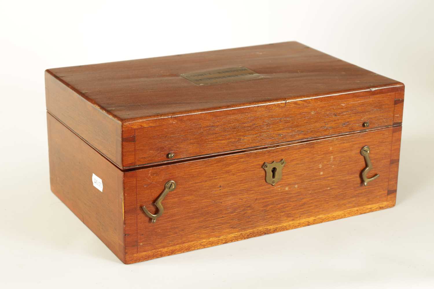 DE GRAVE & CO. LTD, MAKERS LONDON. A GOOD EARLY 20TH CENTURY MAHOGANY CASED SET OF TRADING STANDARDS - Image 3 of 24