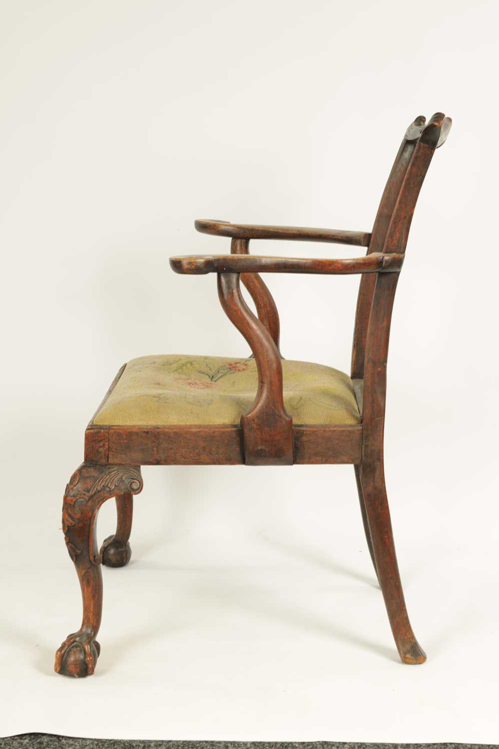 A MID 18TH CENTURY WALNUT OPEN ARMCHAIR IN THE MANNER OF CHIPPENDALE - Image 2 of 10