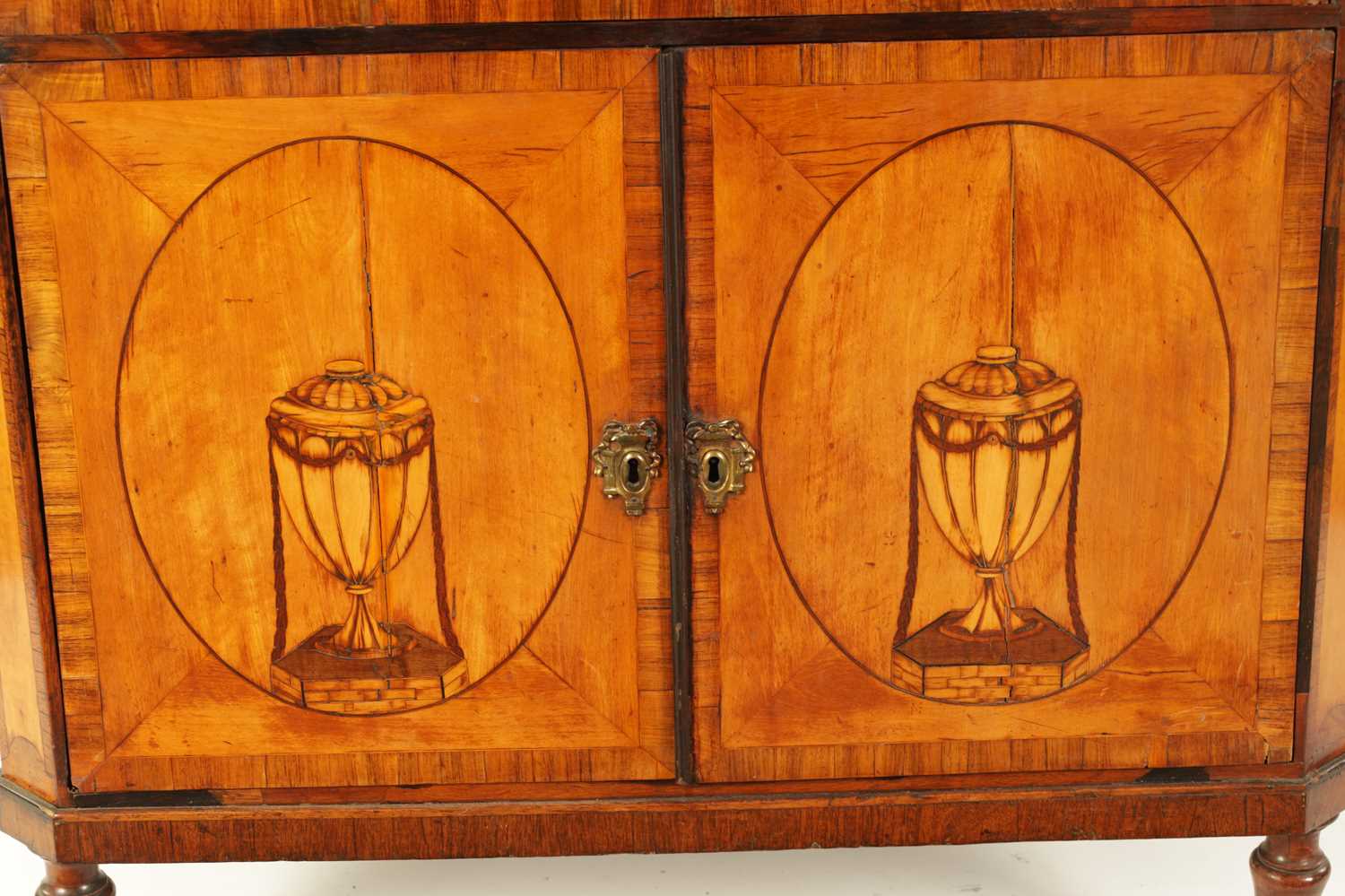 A GEORGE III MARQUETRY INLAID SATINWOOD AND KING WOOD CROSS-BANDED FALL FRONT SECRETAIRE CABINET IN - Image 3 of 15
