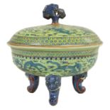 AN 18TH CENTURY CHINESE FOOTED BOWL AND COVER