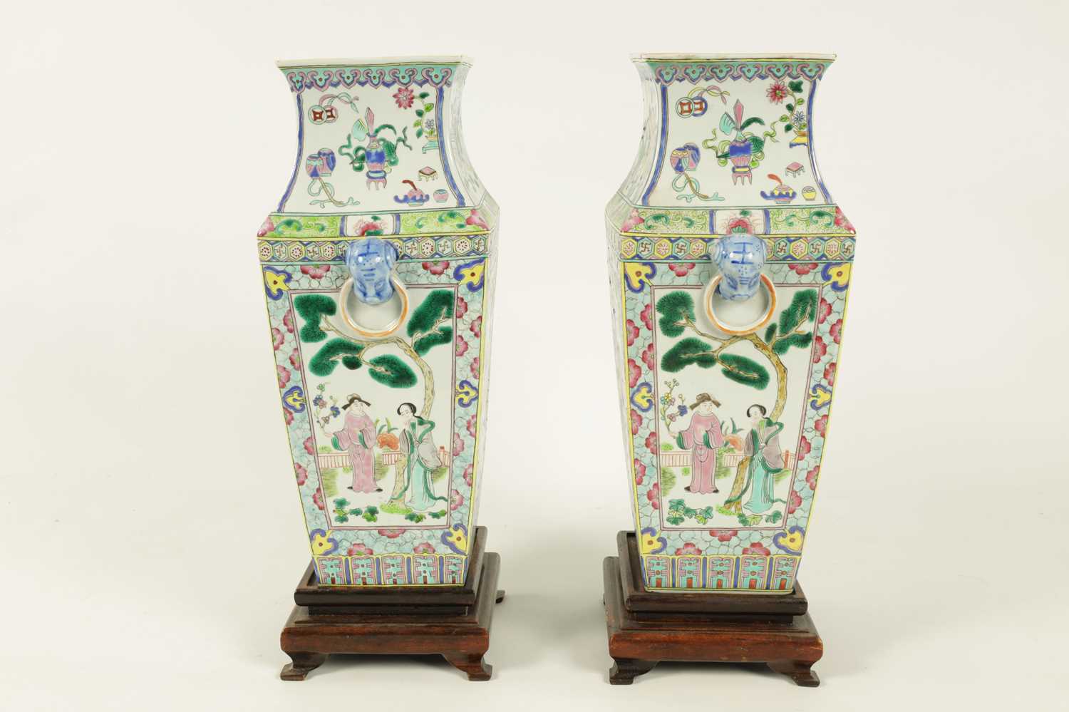 A PAIR OF CHINESE REPUBLIC FAMILLE VERTE SQUARE SECTION VASES - Image 12 of 16