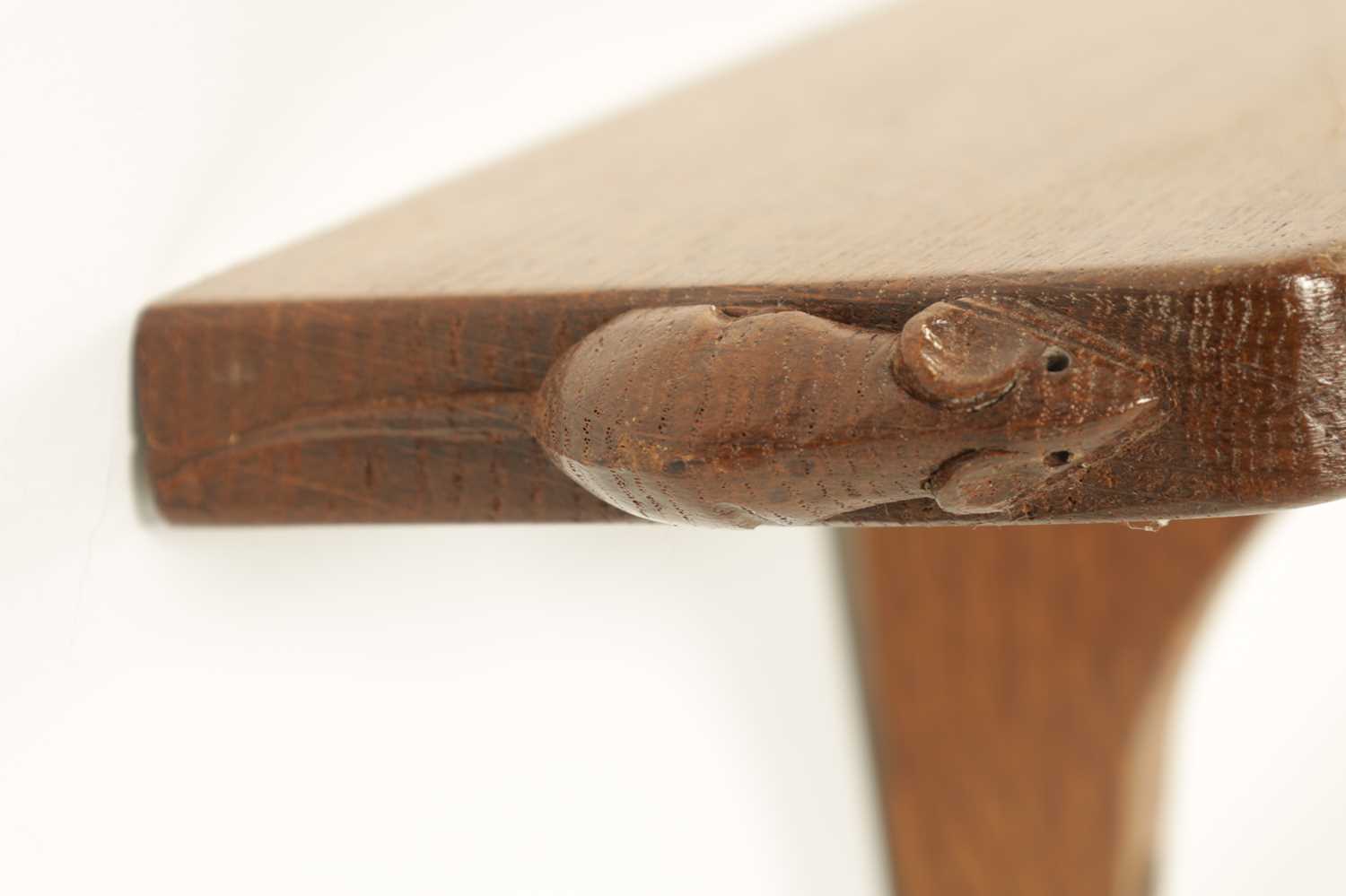 A ROBERT ‘MOUSEMAN’ THOMPSON AZED OAK SHELF - Image 4 of 5