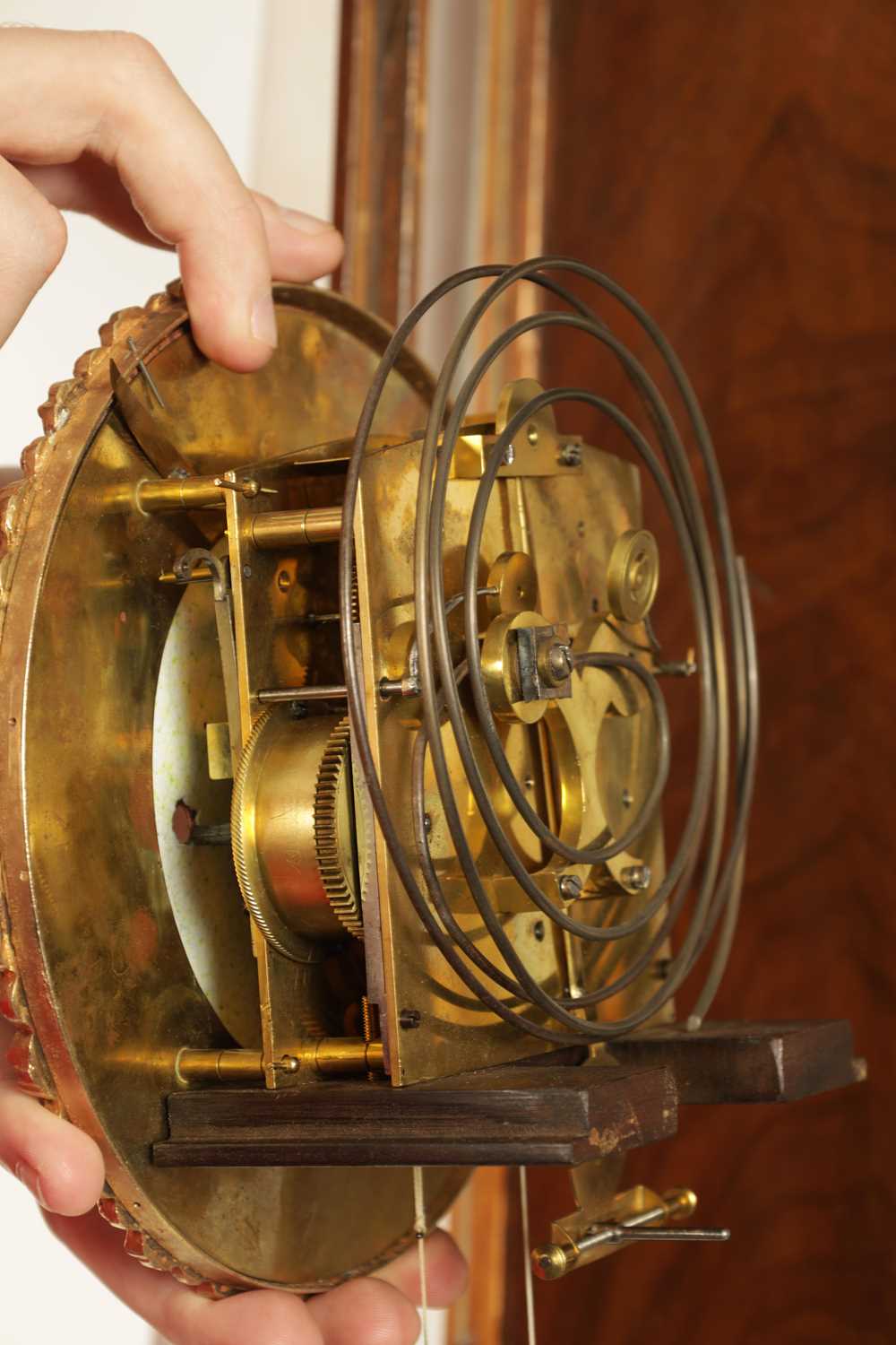 A 19TH CENTURY BOX WOOD STRUNG ROSEWOOD THREE TRAIN VIENNA REGULATOR WALL CLOCK - Image 6 of 7