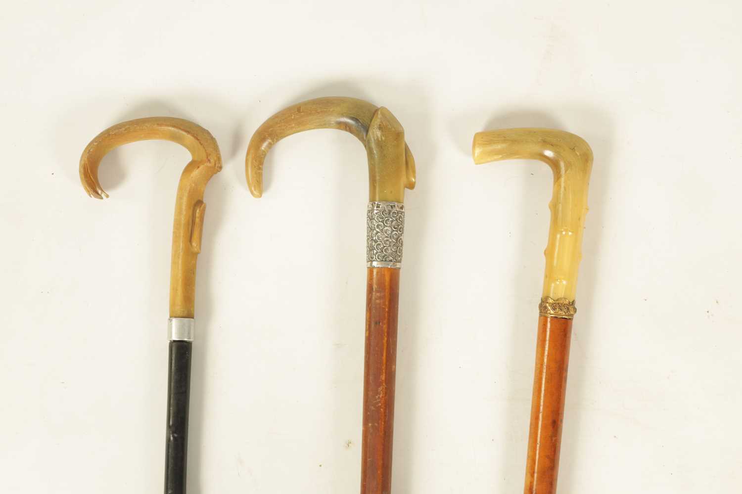 A SELECTION OF THREE HORN HANDLED WALKING STICKS - Image 2 of 8